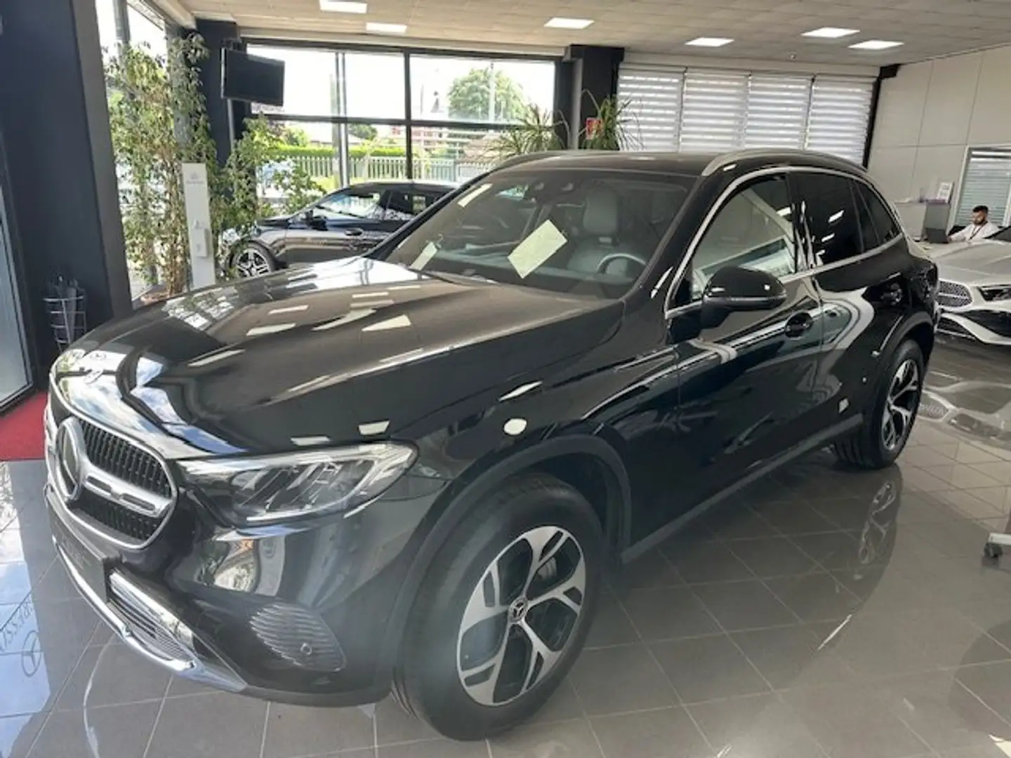 Mercedes-Benz GLC 200 MILD HYBRID AVANTGARDE Advanced Plus Negro - 1