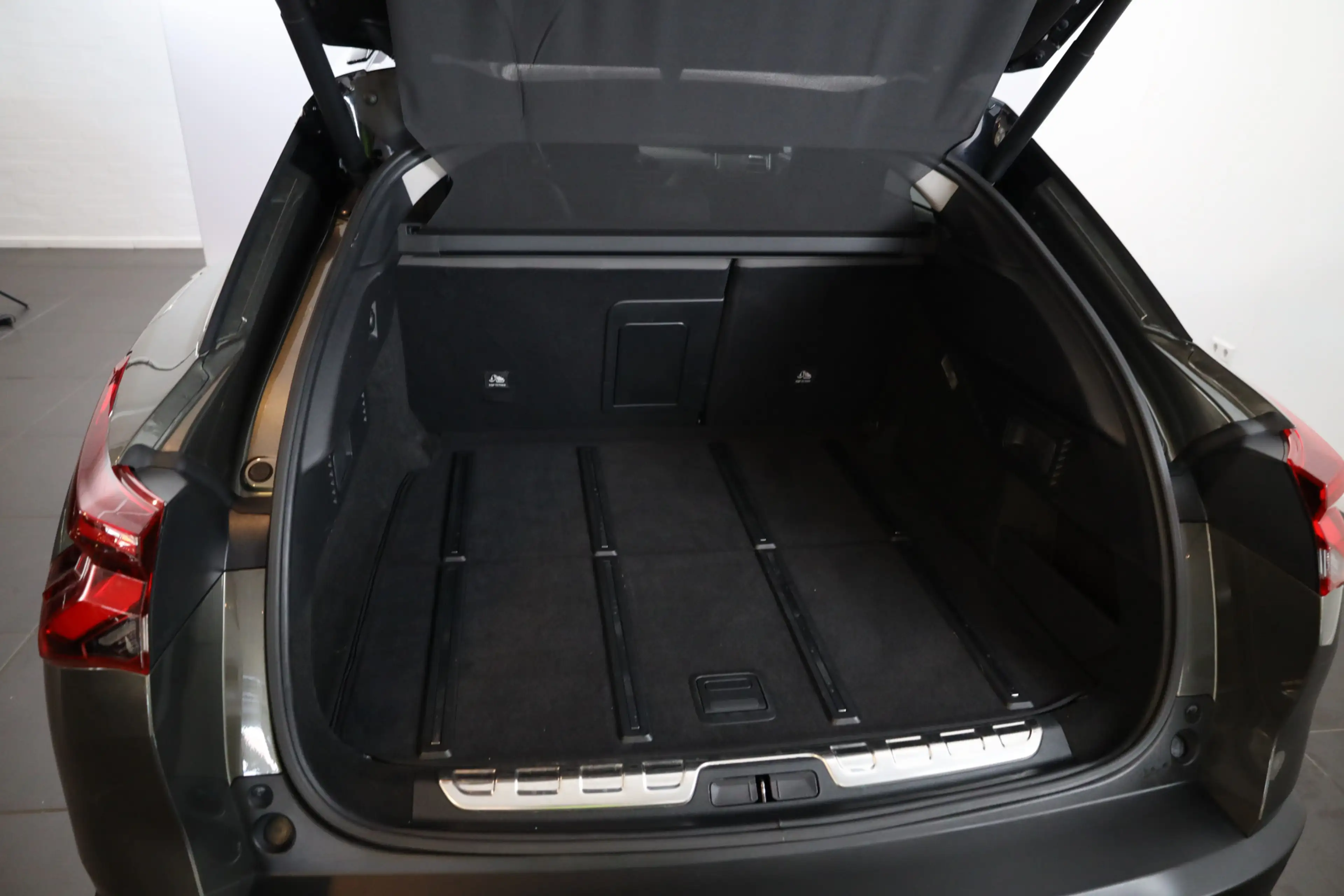 Citroen C5 X Plug-in Hybrid 225 Shine Android Auto | Apple Carp — photo 16