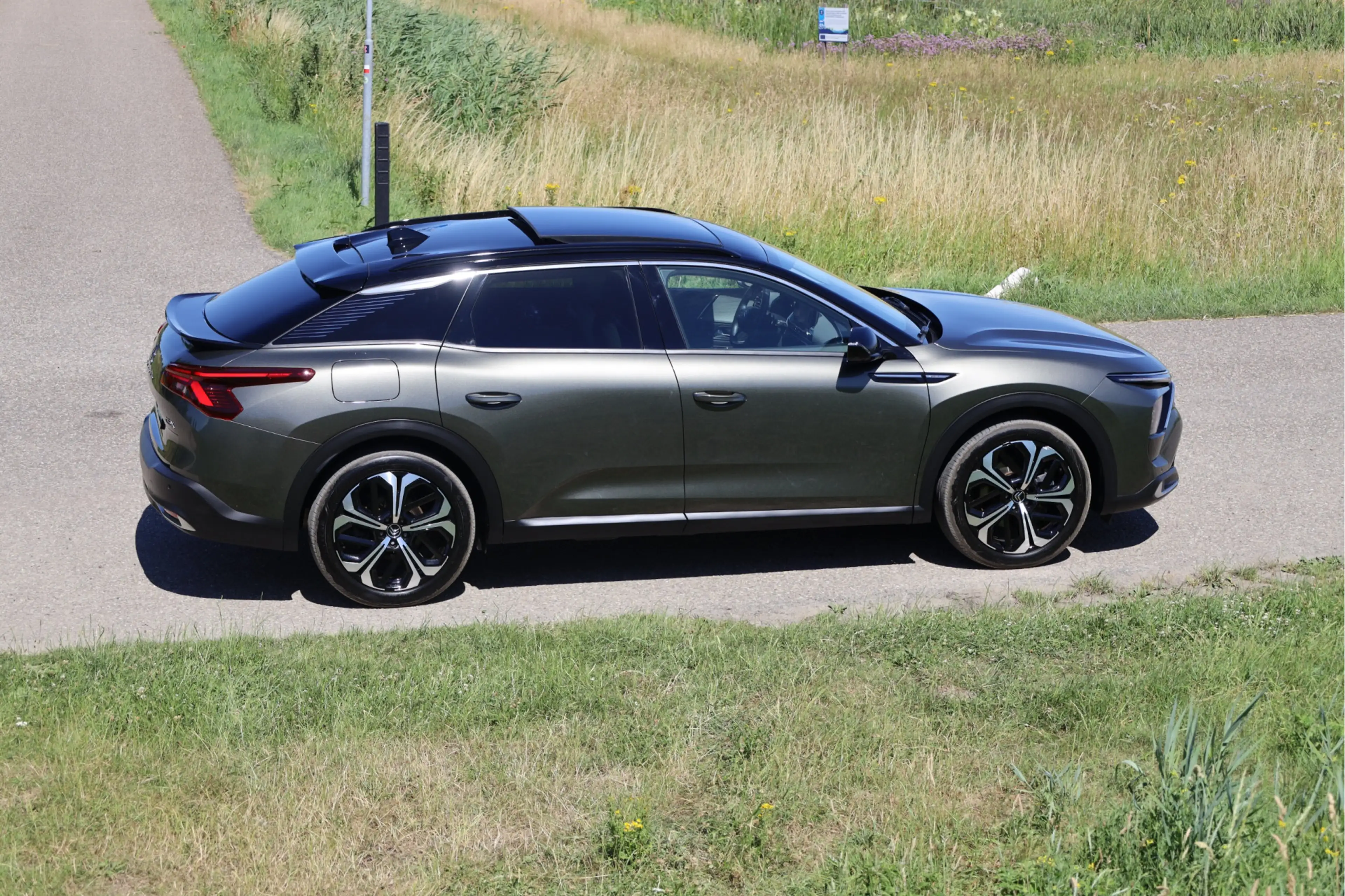 Citroen C5 X Plug-in Hybrid 225 Shine Android Auto | Apple Carp — photo 29