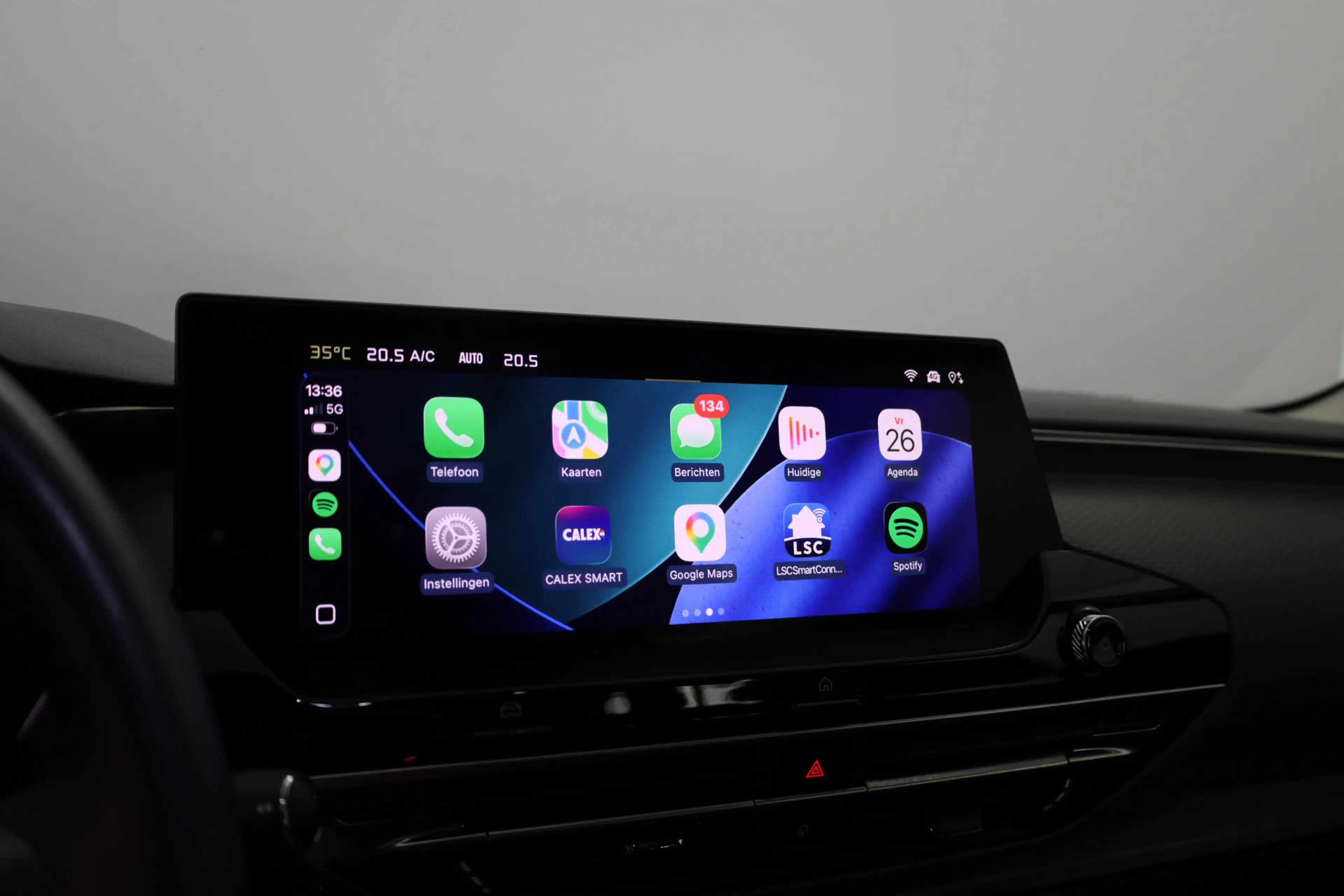 Citroen C5 X Plug-in Hybrid 225 Shine Android Auto | Apple Carp — photo 28