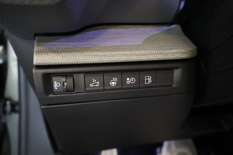 Citroen C5 X Plug-in Hybrid 225 Shine Android Auto | Apple Carp — photo 19