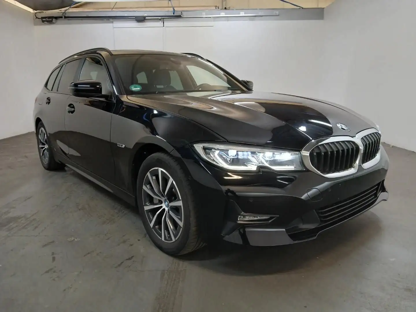 BMW 330 e Advantage Laser*HUD*Kamera*HiFi*Leder*Spor Schwarz - 2