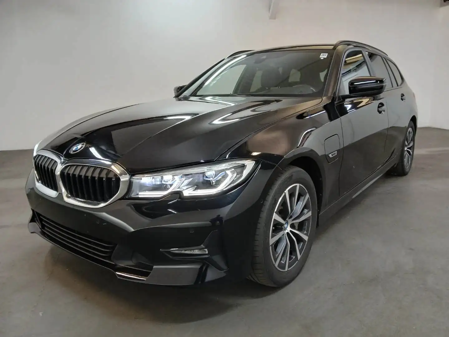 BMW 330 e Advantage Laser*HUD*Kamera*HiFi*Leder*Spor Schwarz - 1