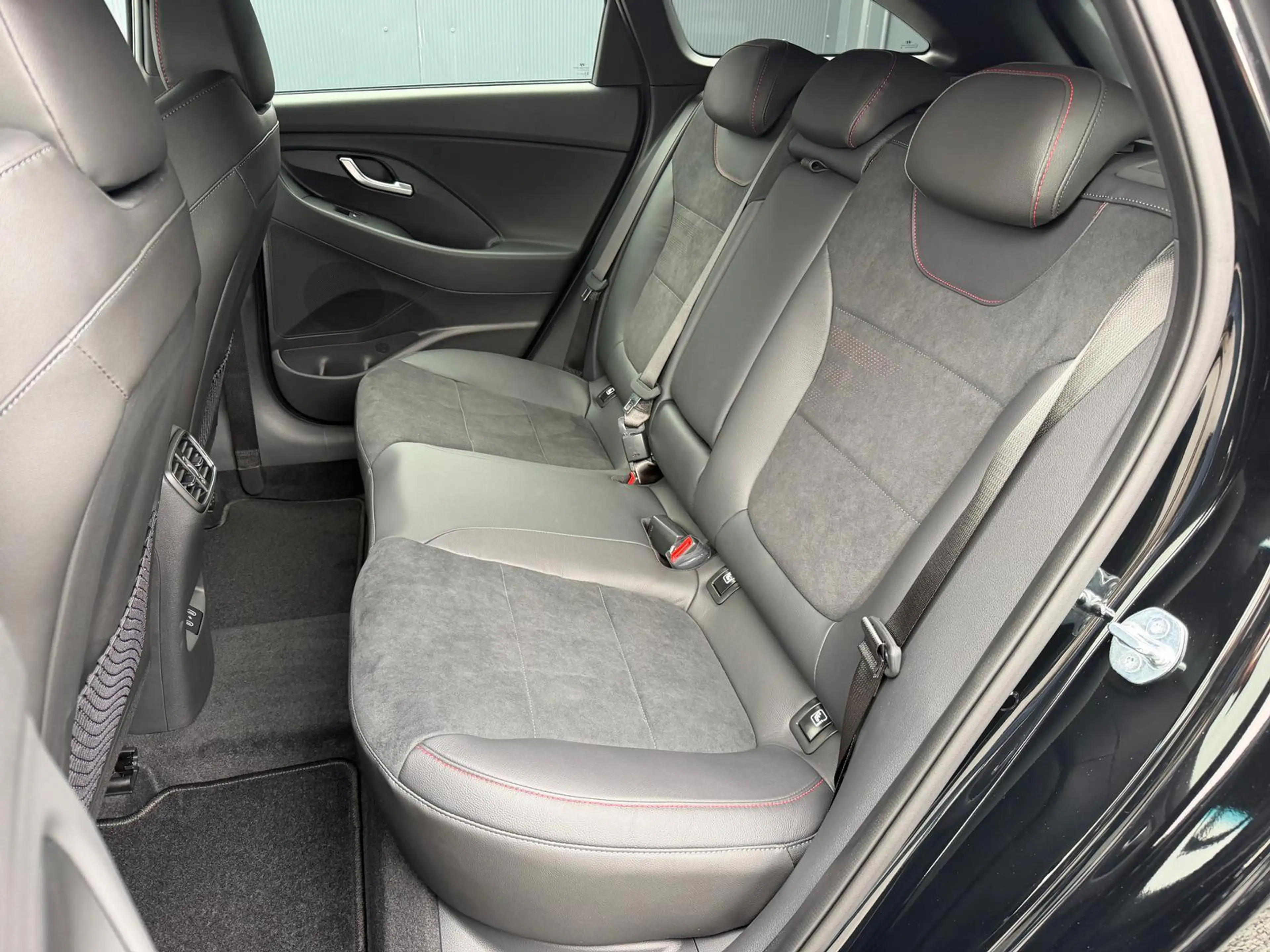 Hyundai i30 Kombi N-Line X 18" ACC Alcantara Leder 110 kW (... — photo 18