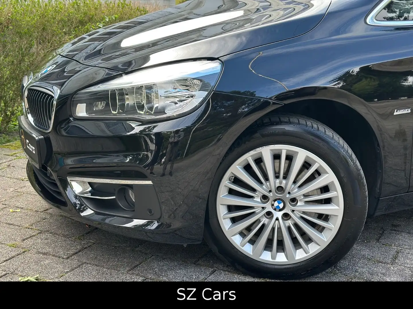 BMW 220 *Luxury Line*Aut. Schwarz - 2