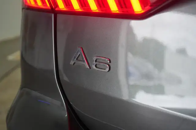 Audi A6 view 10