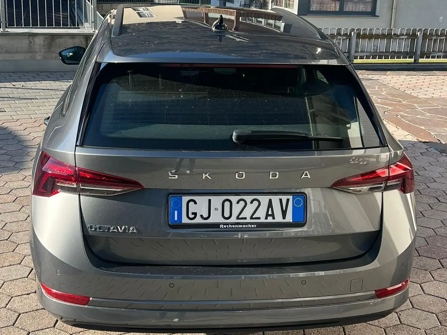 Skoda Octavia Octavia Wagon 2.0 tdi evo Executive 115cv dsg Grigio - 2