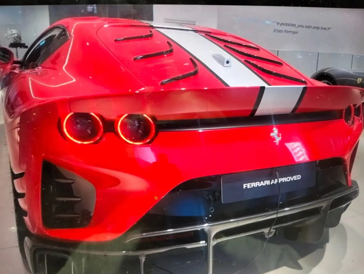 Ferrari 812 812 Competizione 6.5 Rouge - 1