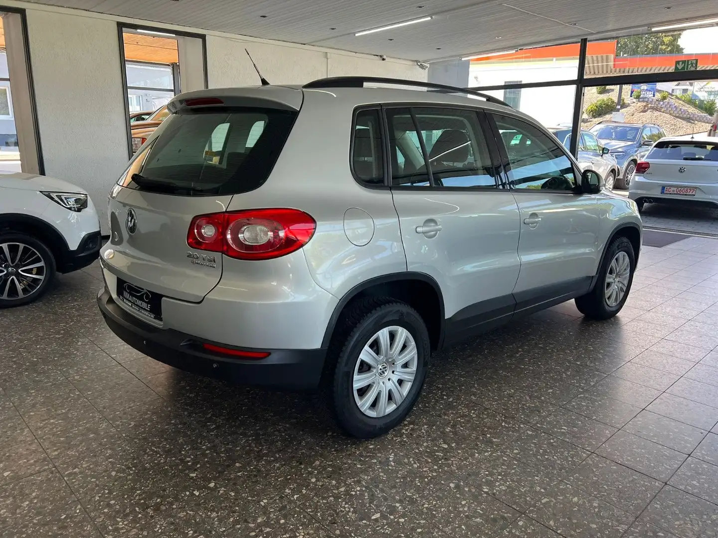 Volkswagen Tiguan 2.0i Trend & Fun 4Motion Automatik Argent - 2