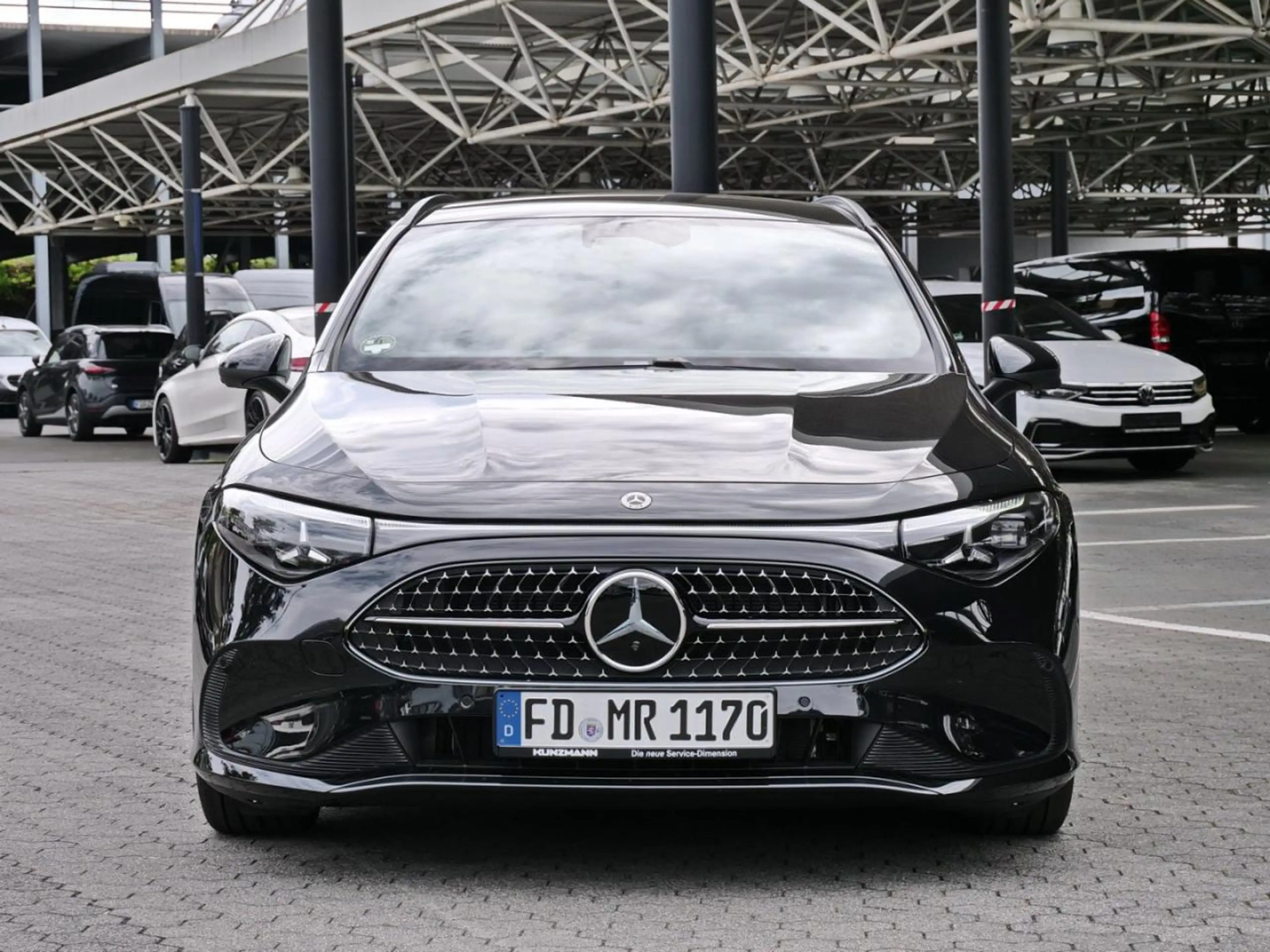 Mercedes-Benz CLA 180 Progressive Panorama — photo 2