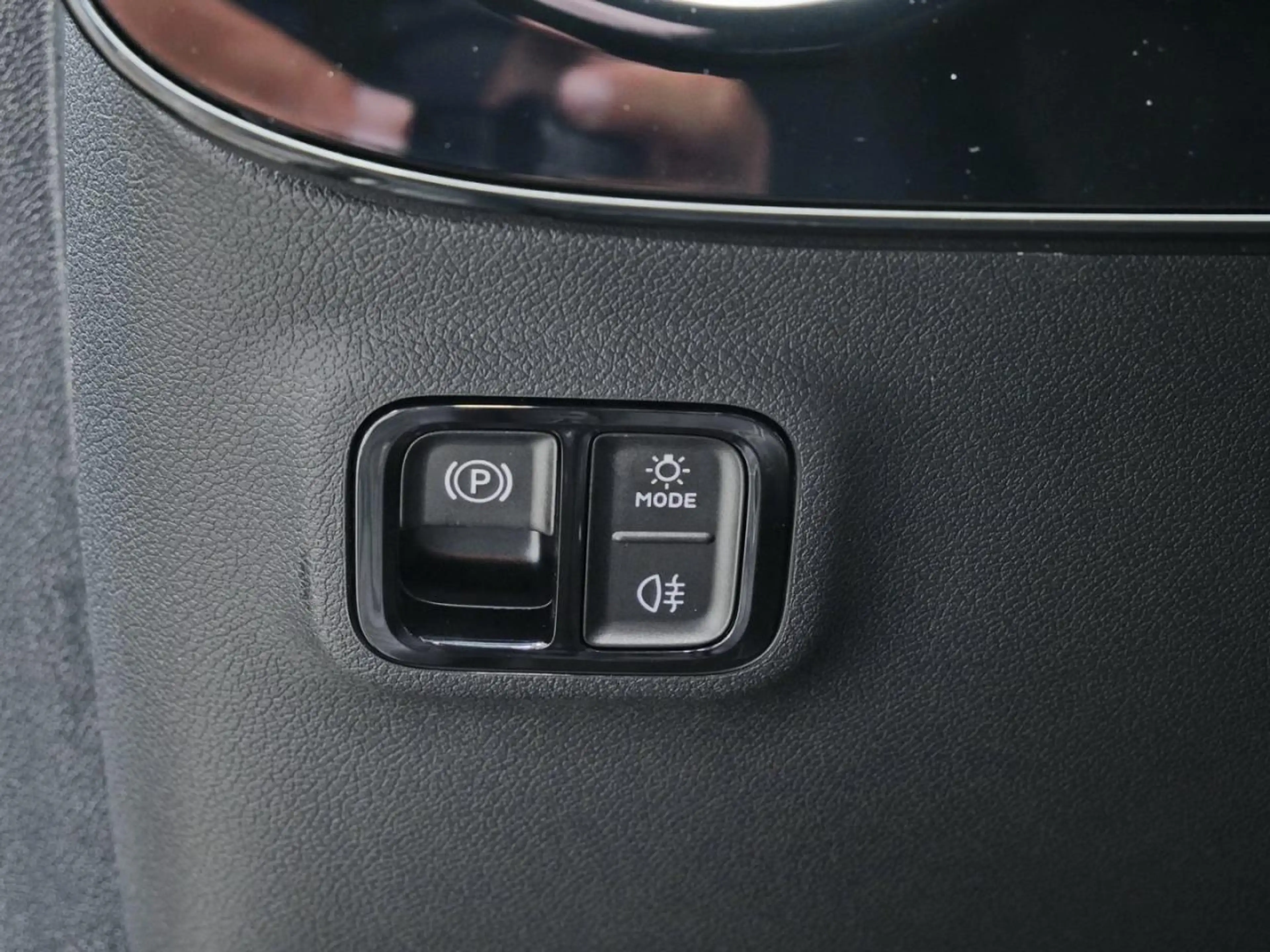 Mercedes-Benz CLA 180 Progressive Panorama — photo 10