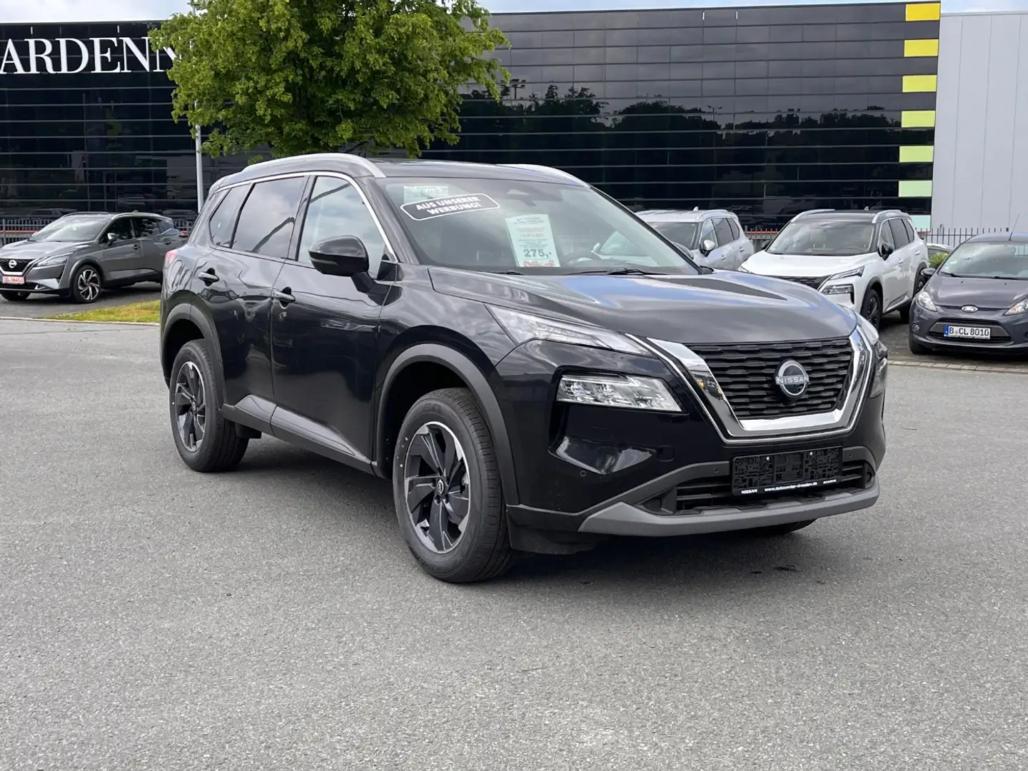 Nissan X-Trail 1.5 VC-T MHEV 163PS  N-Conn Kam Pano HUD Schwarz - 2