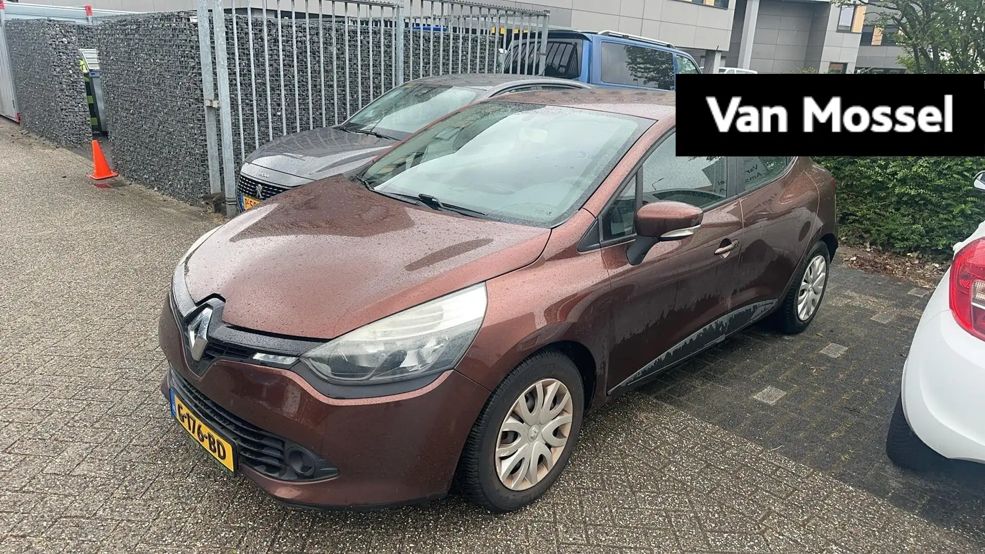Renault Clio 1.2 Night & Day Bruin - 1