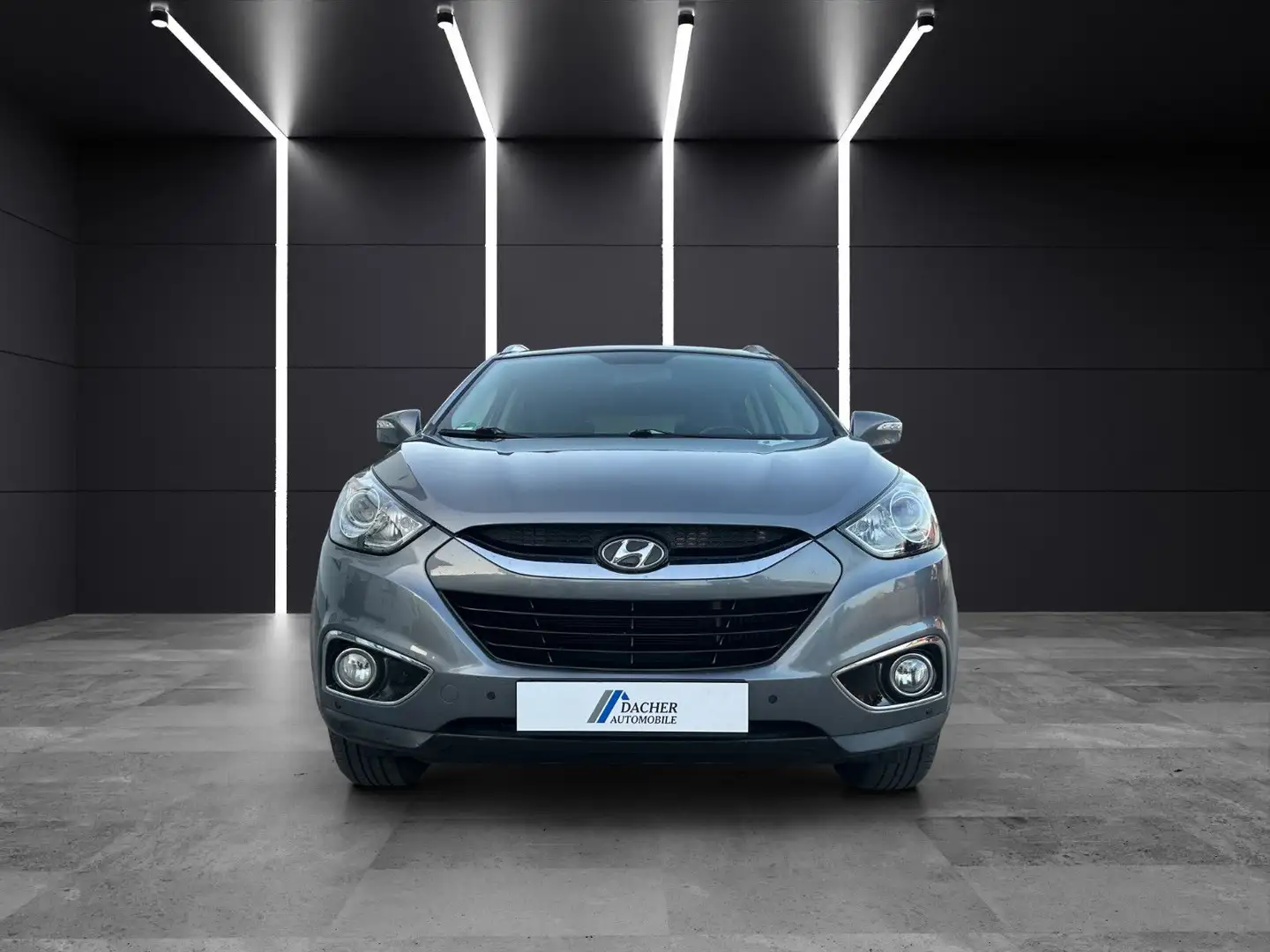 Hyundai iX35 2.0CRDi  Premium 4WD Automat Navi AHK Grau - 2
