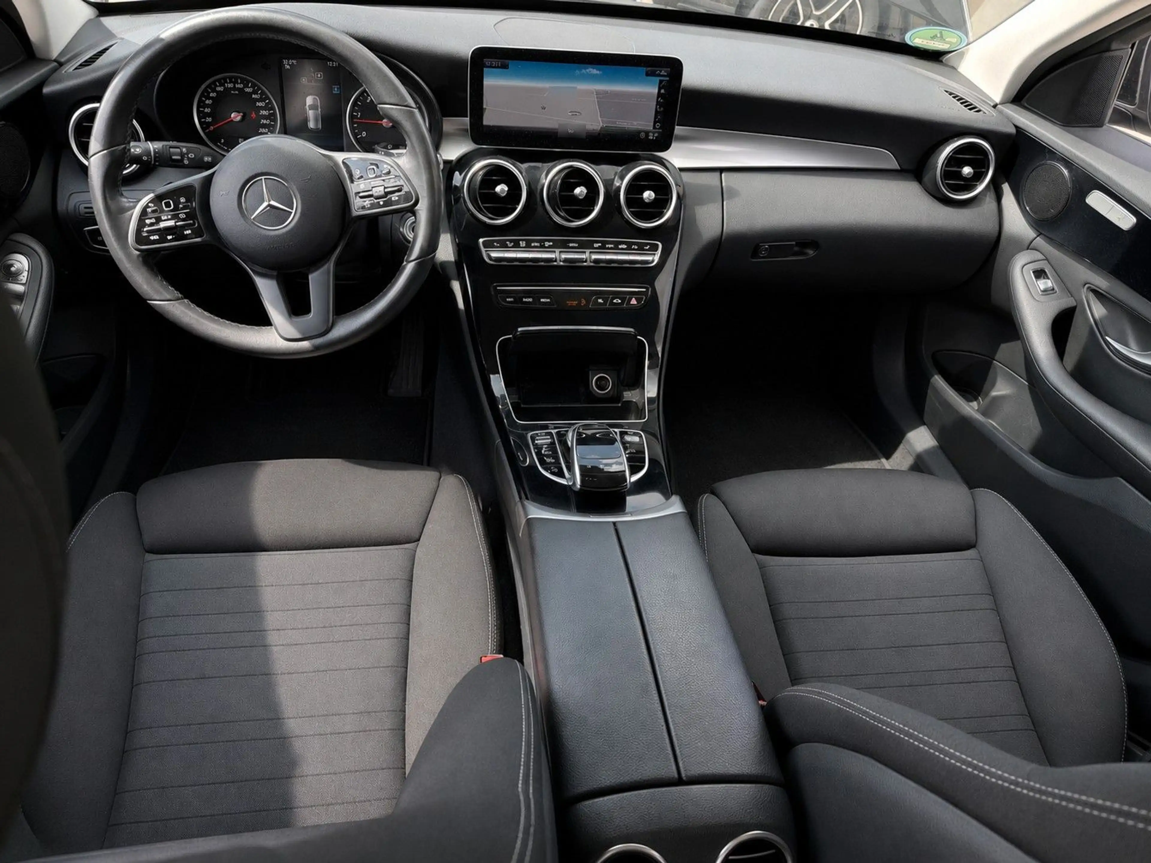 Mercedes-Benz C 200 d T 9G-Tronic/ Comand/ LED/ PDC — photo 4