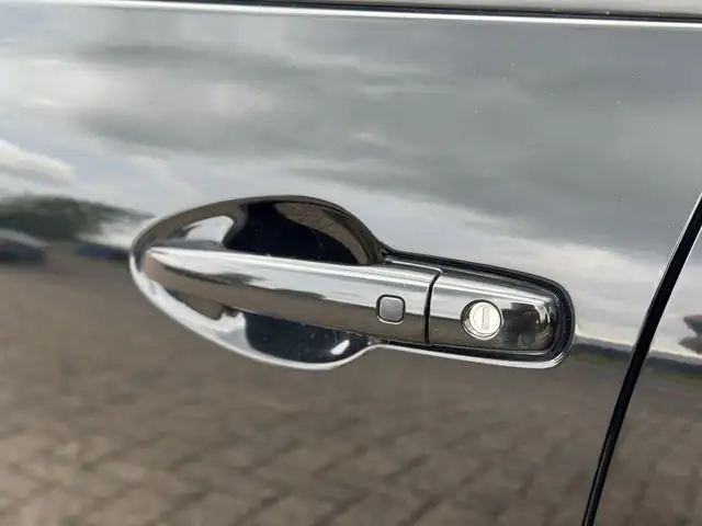 Suzuki Swift view 11