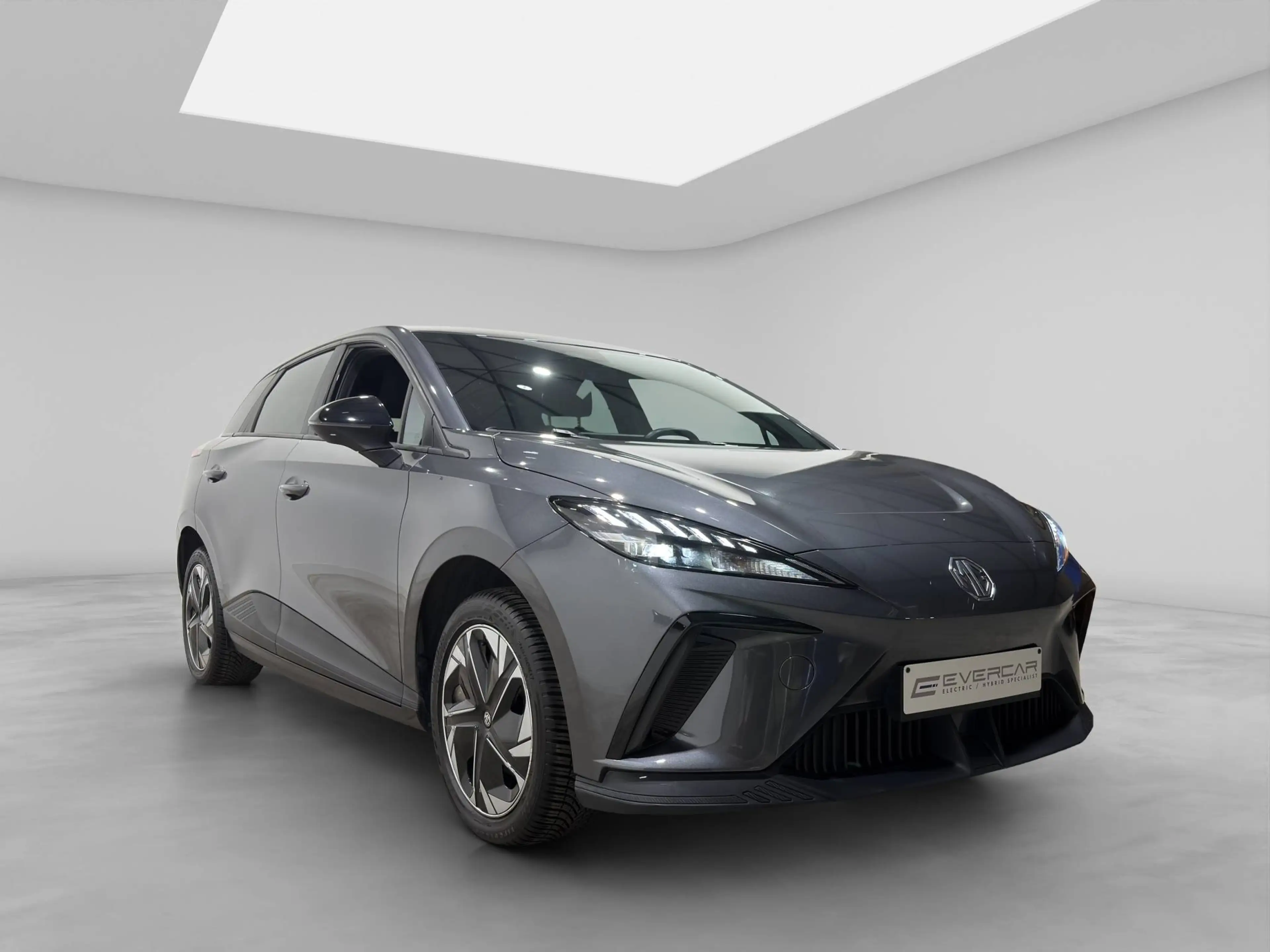 MG MG4 64 kWh COMFORT ***HEATED SEATS & WHEEL DRIVE*** — photo 3