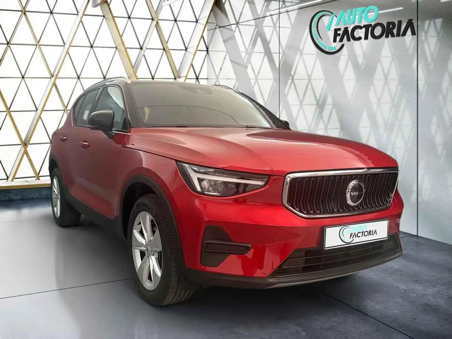 Volvo XC40 -33% T2 129cv BVA +GPS+CAM+LED+HAYON ELEC+Opts Rosso - 2