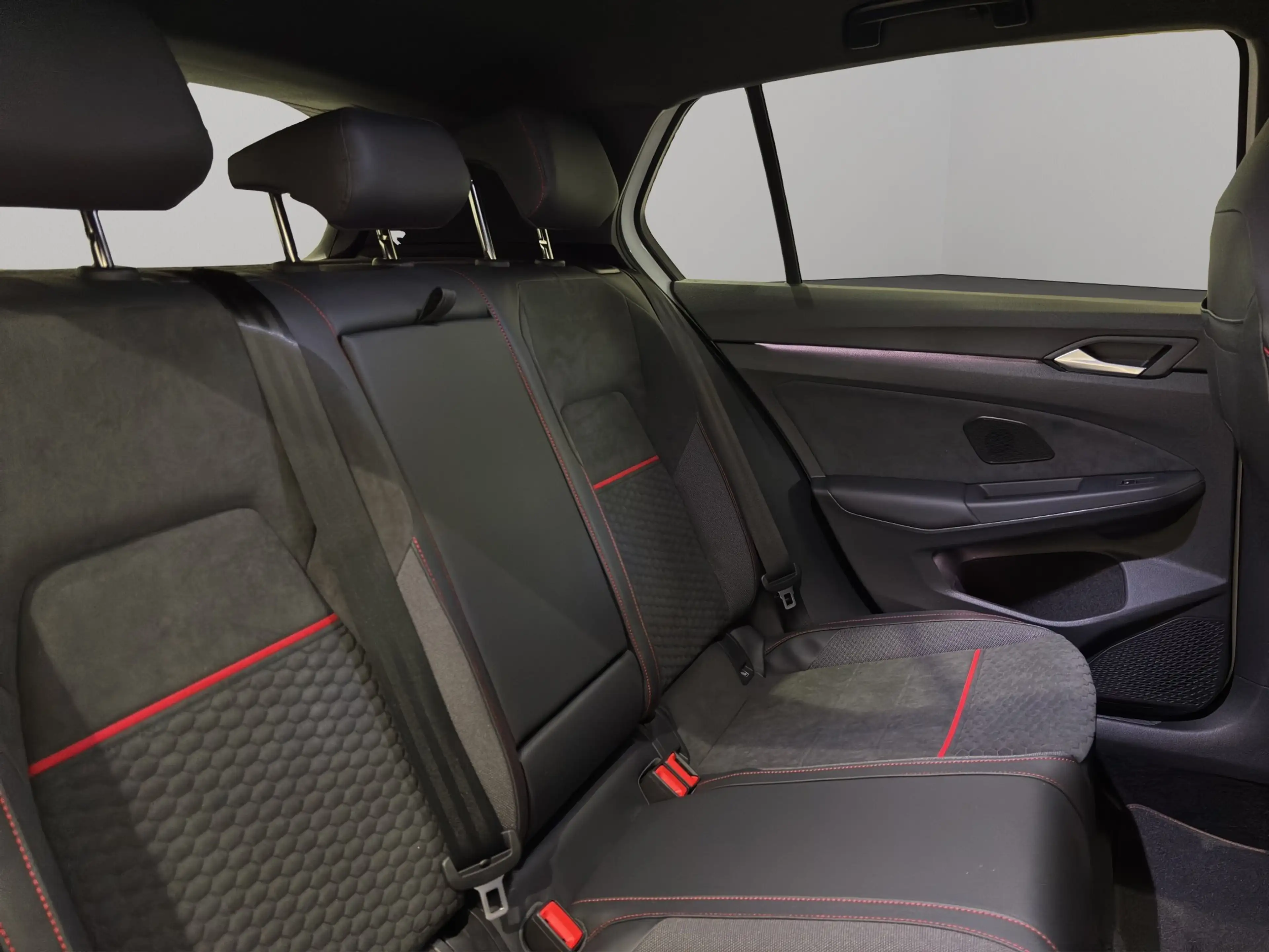 Volkswagen Golf GTI Clubsport 2.0 TSI Black ACC HUD Kam. — photo 8