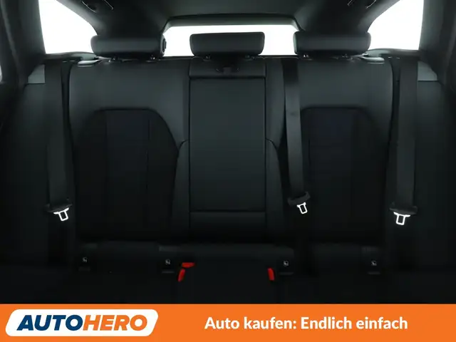 BMW 3 Series view 15