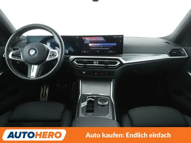 BMW 3 Series view 12