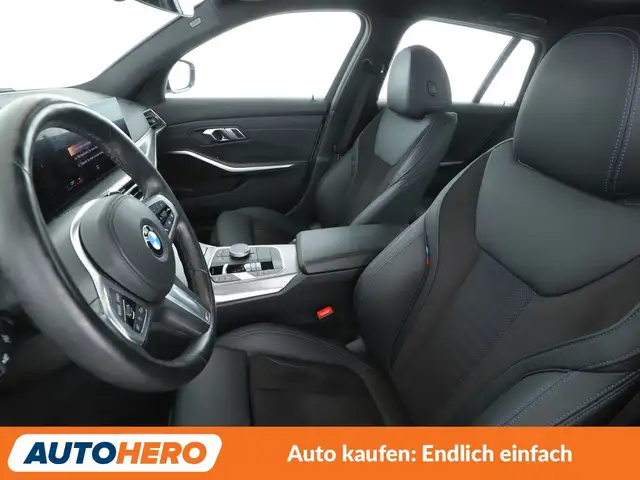 BMW 3 Series view 10