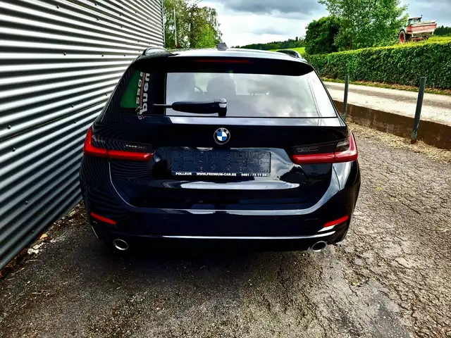 BMW 3 Series view 12