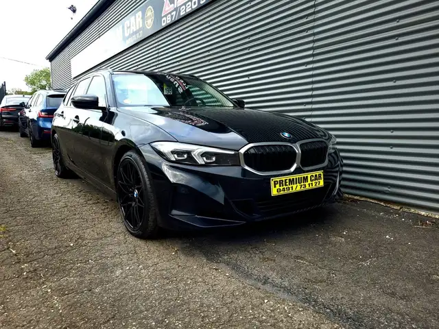BMW 3 Series view 6