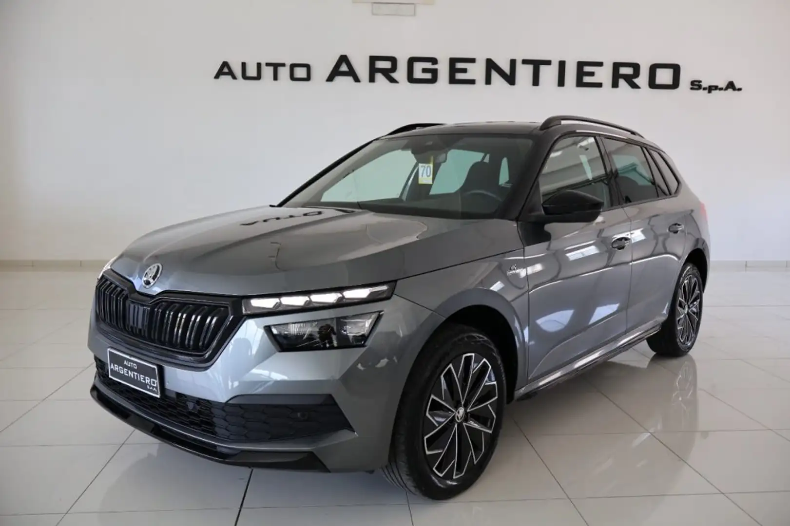 Skoda Kamiq 1.5 TSI ACT DSG Monte Carlo TETTO CERCHI 17 TELECA Šedá - 1