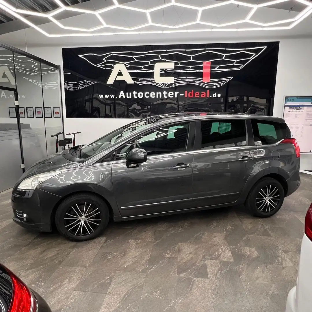 Peugeot 5008 Family plus, PanoD., Video, Pak. AHK,HeadUp Szürke - 2