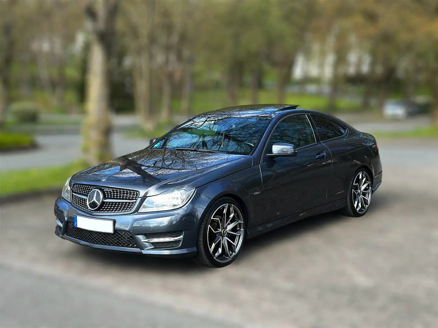 Mercedes-Benz C 220 AMG line CDI Coupe 7G-TRONIC Sport Paket 19 zoll Grau - 1