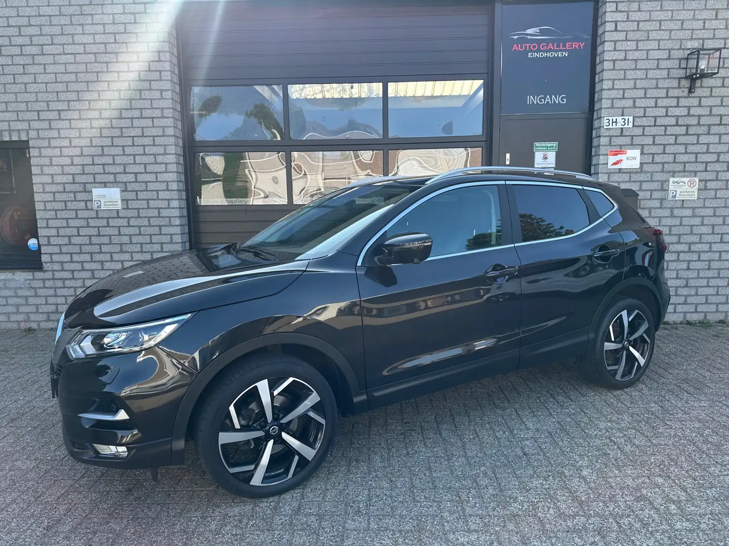 Nissan Qashqai 1.3 DIG-T Tekna *PANO-DAK*NAVIGATIE*LEDER*STOEL VE Noir - 2