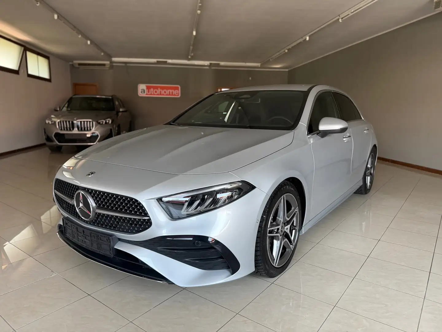 Mercedes-Benz A 200 Automatic AMG Line Premium 163Cv VetriPrivacy Argento - 1
