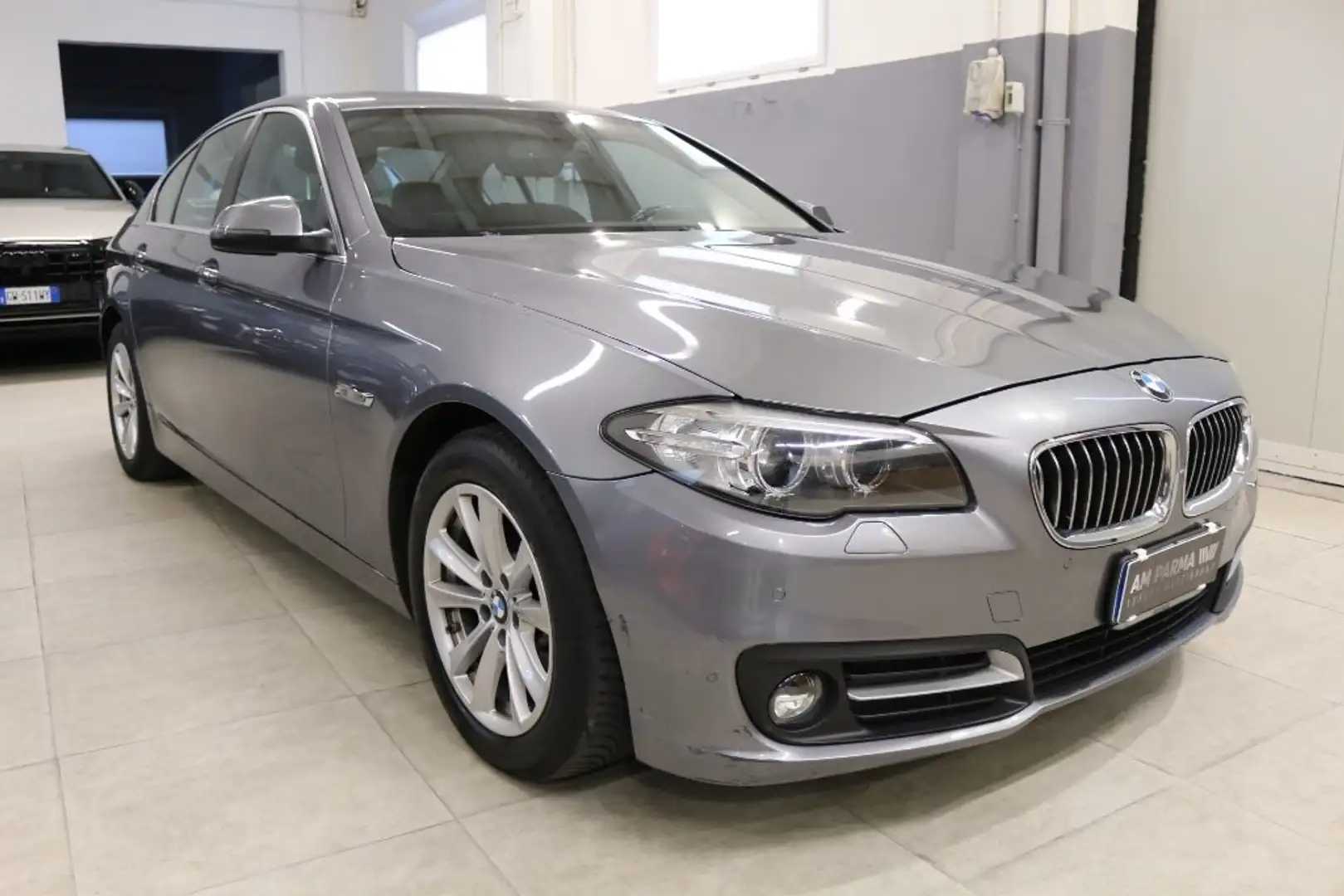 BMW 520 d Business aut. Grigio - 1