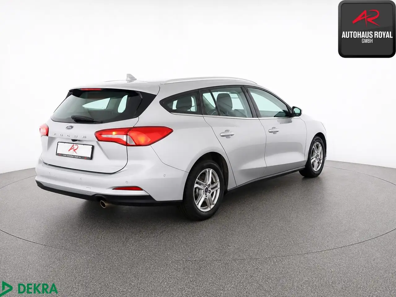 Ford Focus Turnier 1.0 EcoBoost CARPLAY,KAMERA,1.HAND, миниатюра 5