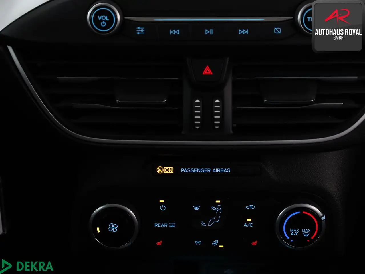Ford Focus Turnier 1.0 EcoBoost CARPLAY,KAMERA,1.HAND, миниатюра 20