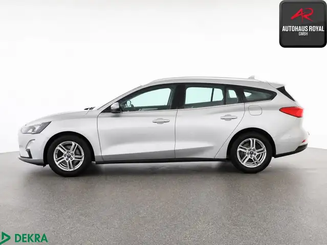 Ford Focus view 2