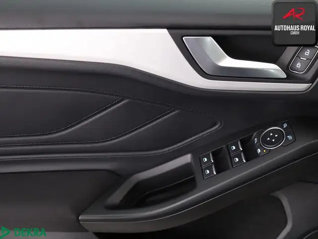 Ford Focus view 14