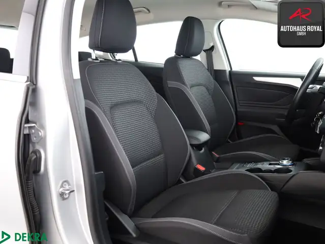 Ford Focus view 11