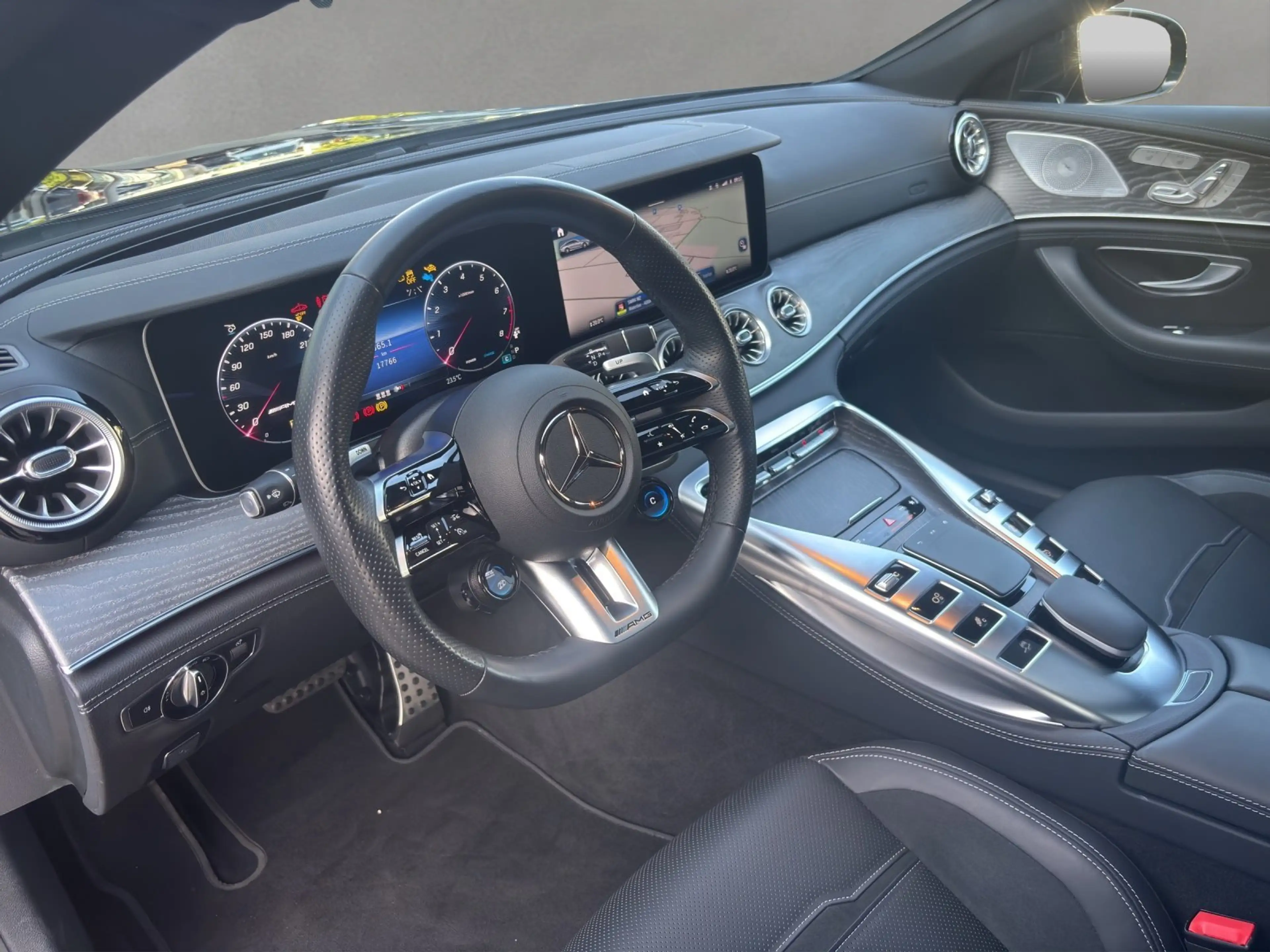 Mercedes-Benz AMG GT GT53 AMG Pano DISTRO Burme V8-Style HUD Perf.AGA — photo 11