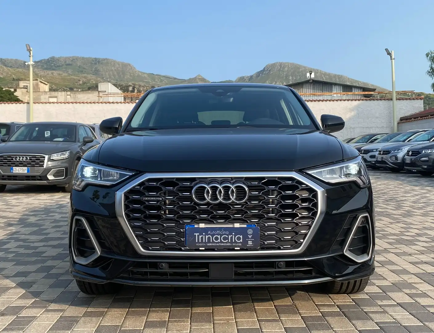 Audi Q3 SPB S line edition 2.0 TDI 193CV s-tronic quattro Nero - 2