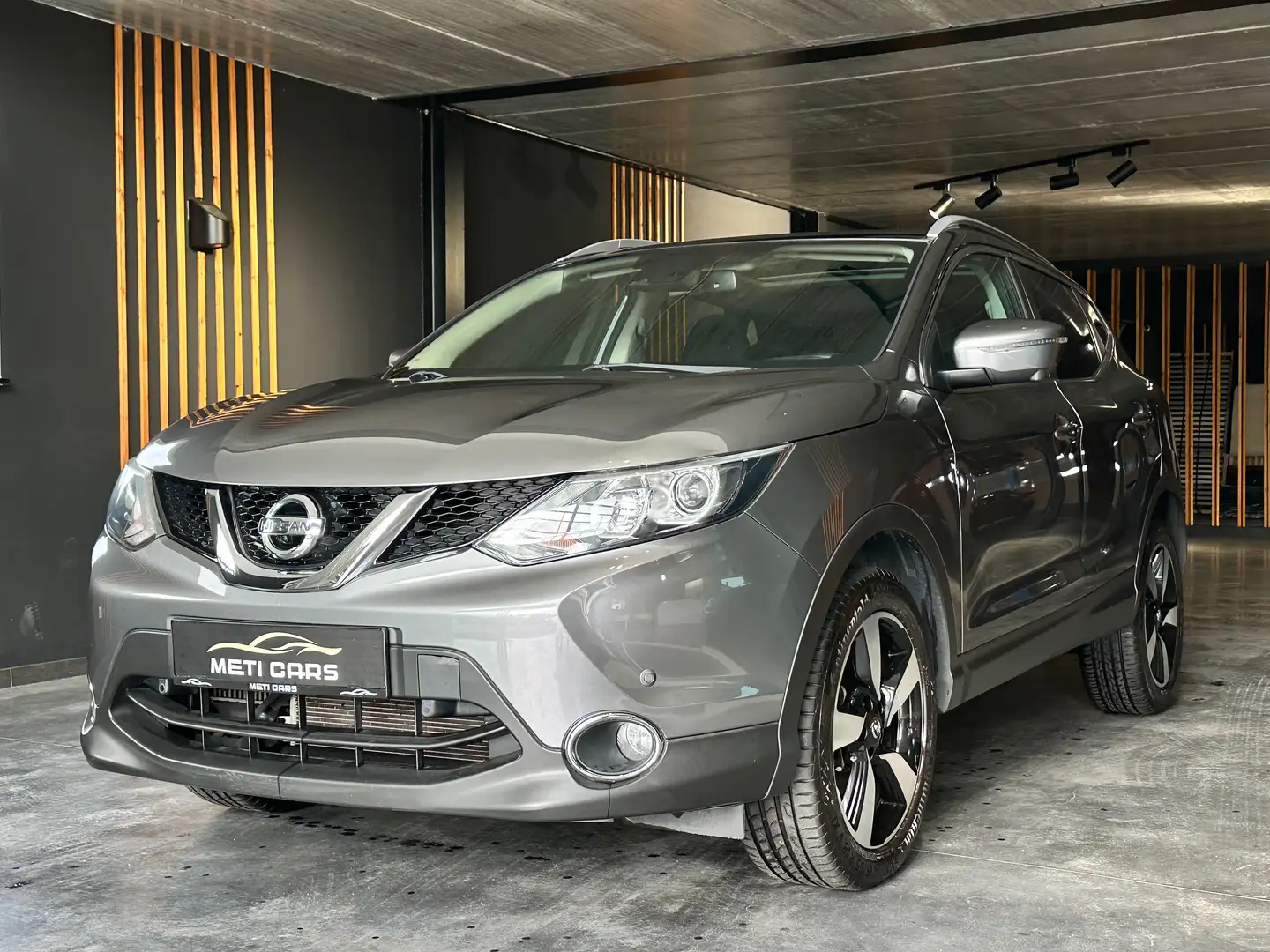 Nissan Qashqai 1.2 DIG-T TEKNA | Pano | 360° Camera | Stoelver Gris - 1