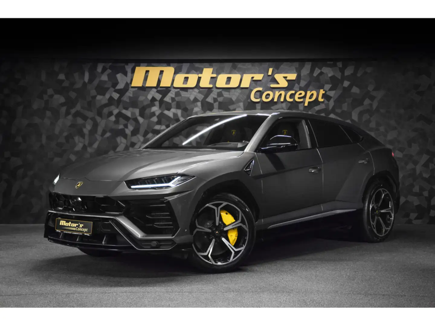 lamborghini urus