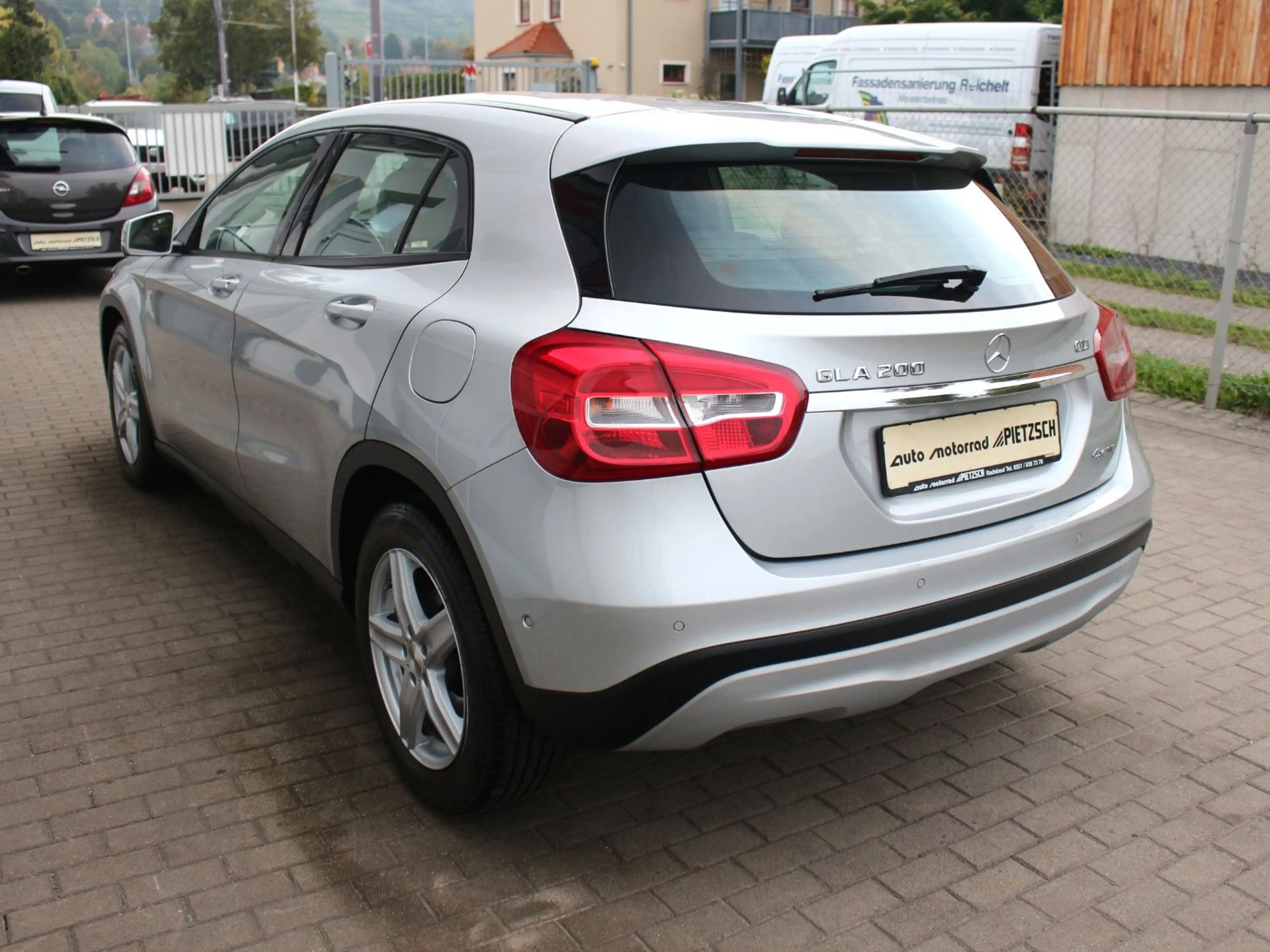 Mercedes-Benz GLA 200 CDI AT 4Matic Navi PDC SHZ Tempomat WR — photo 2