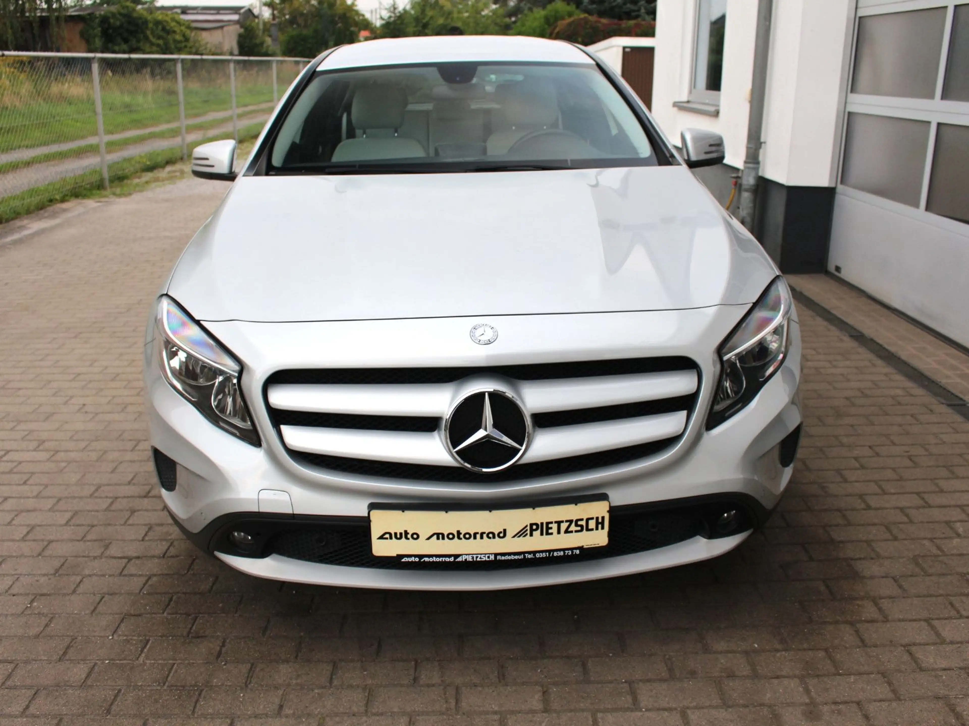 Mercedes-Benz GLA 200 CDI AT 4Matic Navi PDC SHZ Tempomat WR — photo 3