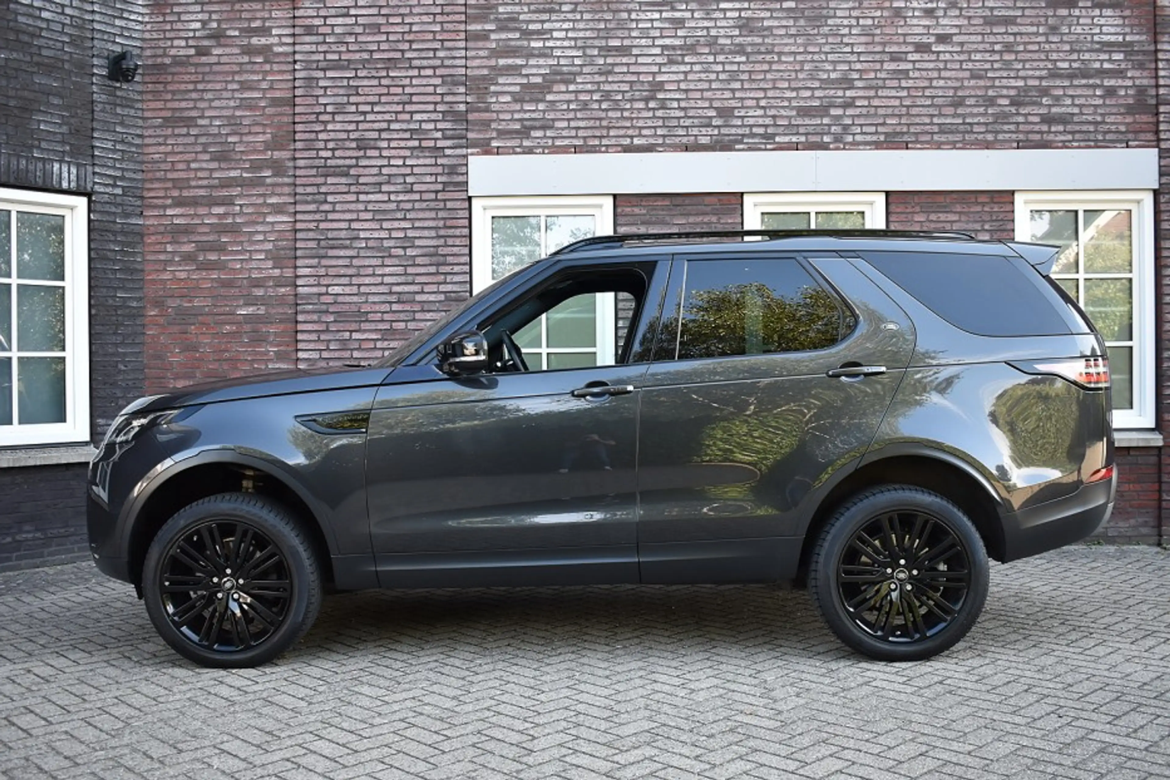 Land Rover Discovery 3.0 Td6 First Edition 7p. Wij zijn op afspraak geo — photo 9