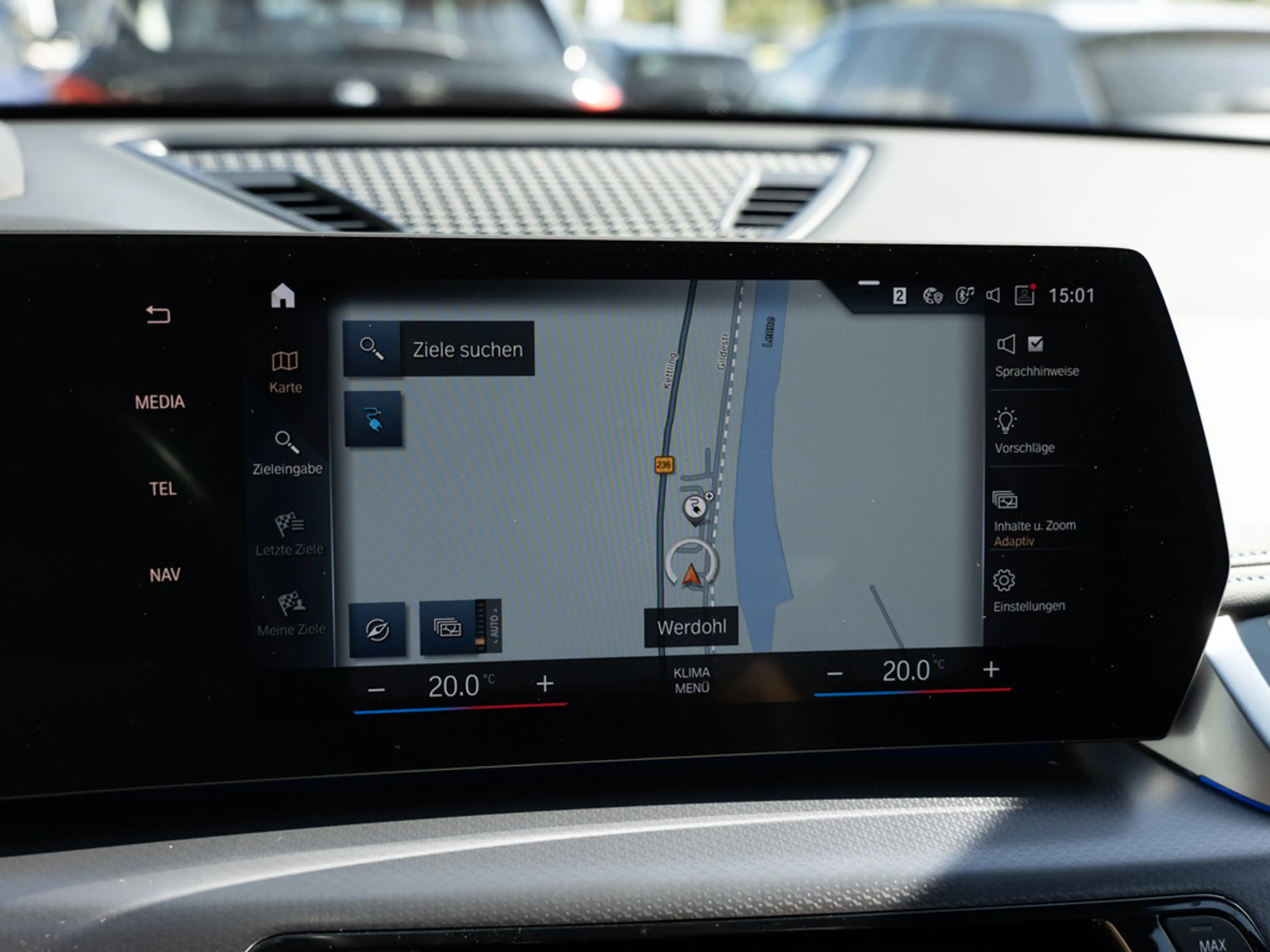 BMW iX1 xDrive30 M-Sport AHK HUD 360° LED NAVI — photo 15