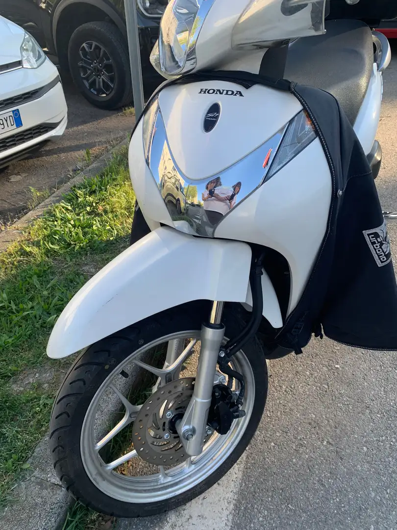 Honda SH 125 Mode Beyaz - 1