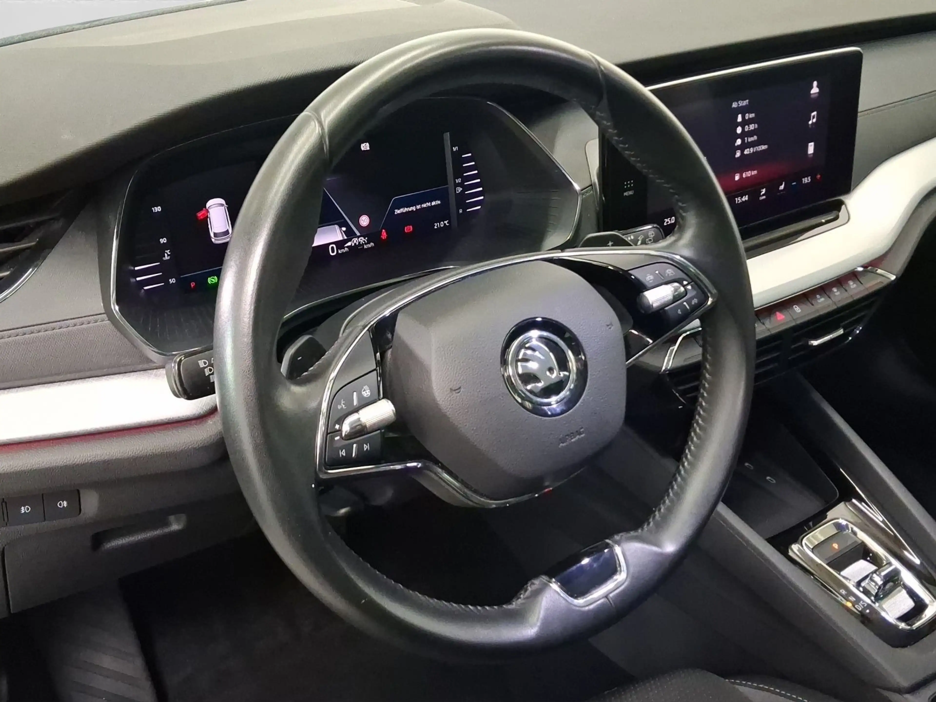 Skoda Octavia Combi 2.0 TDI DSG TOUR MATRIX PANO AHK — photo 9