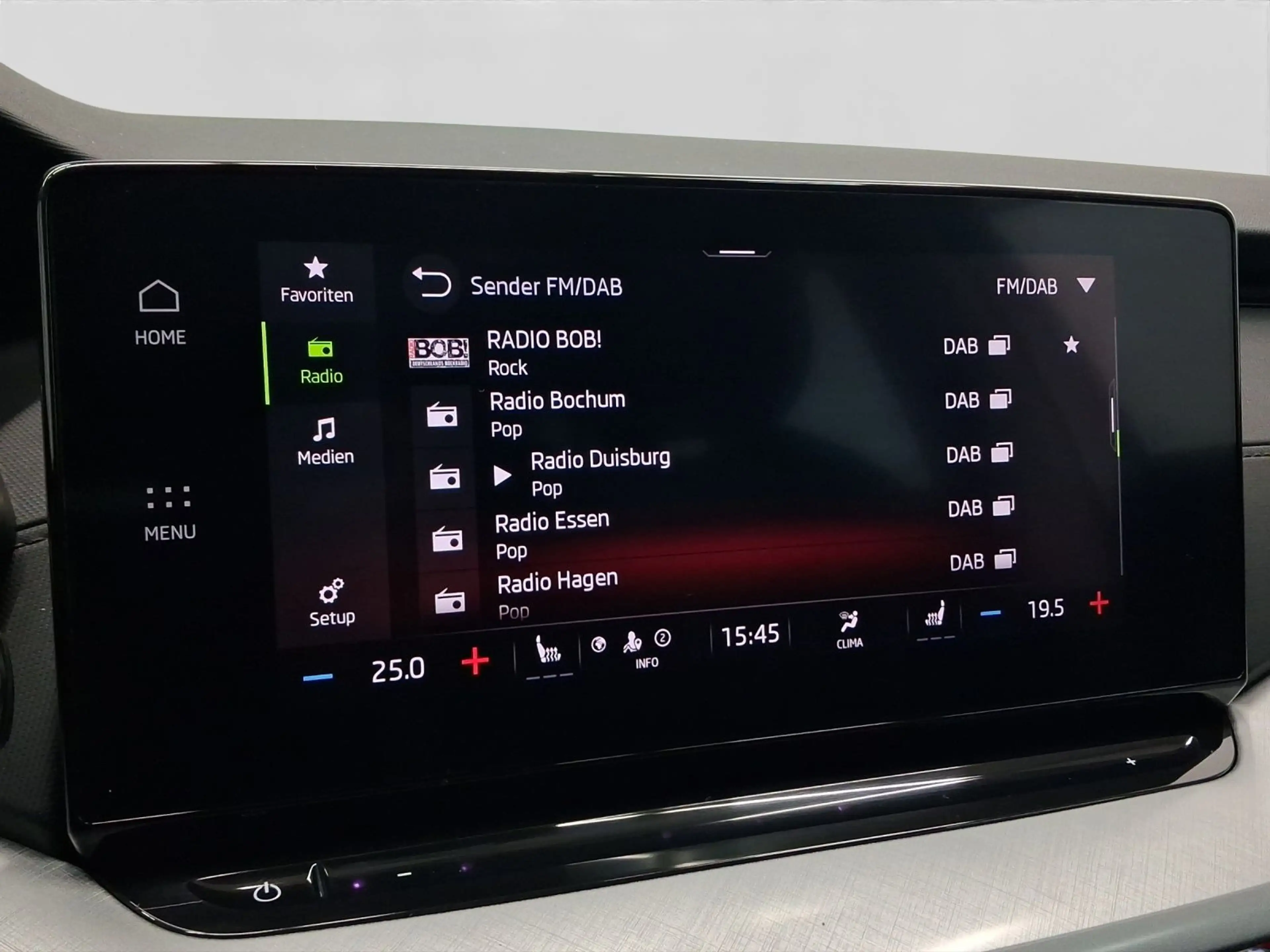 Skoda Octavia Combi 2.0 TDI DSG TOUR MATRIX PANO AHK — photo 14